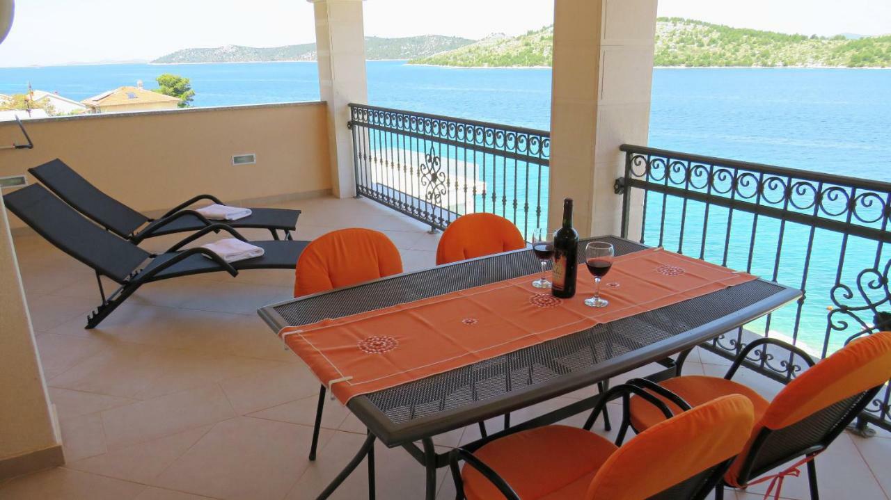 Apartments Villa Ante Grebaštica Eksteriør bilde